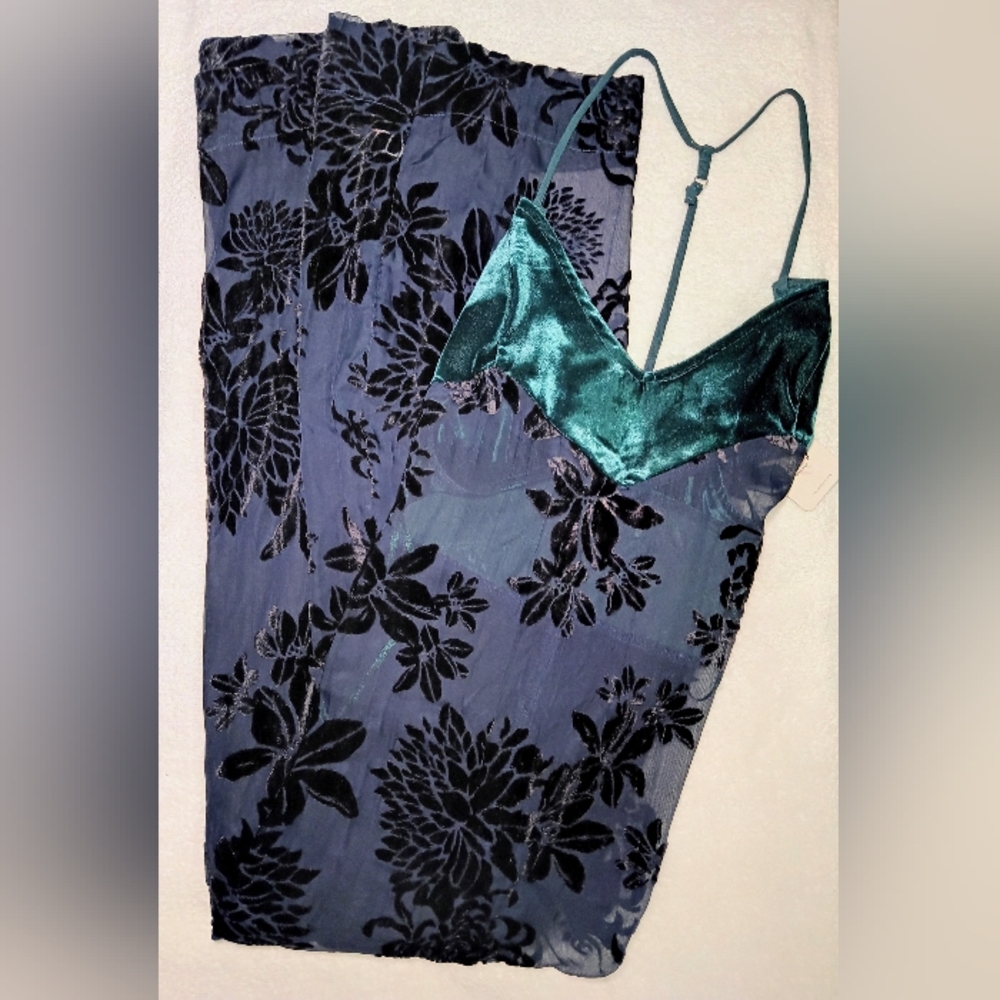 Free People Intimately emerald&navy velour trim maxi slip xs
